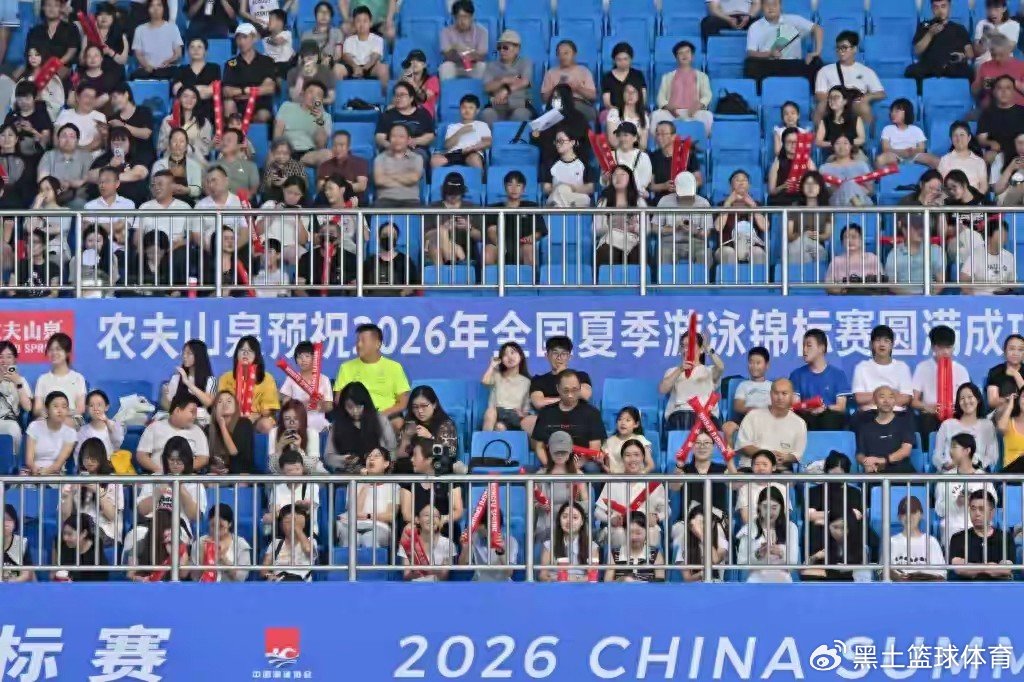 0.03秒！潘展乐绝杀队友夺冠，这差距比你家WiFi延迟还小