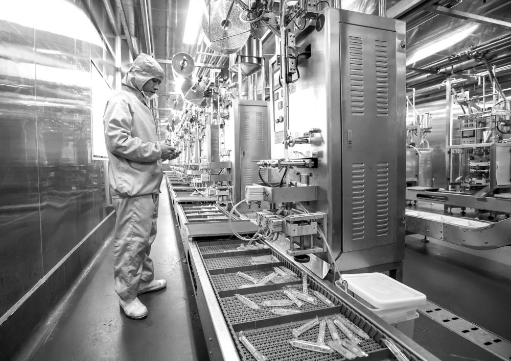 内外订单齐增长 开足马力忙生产