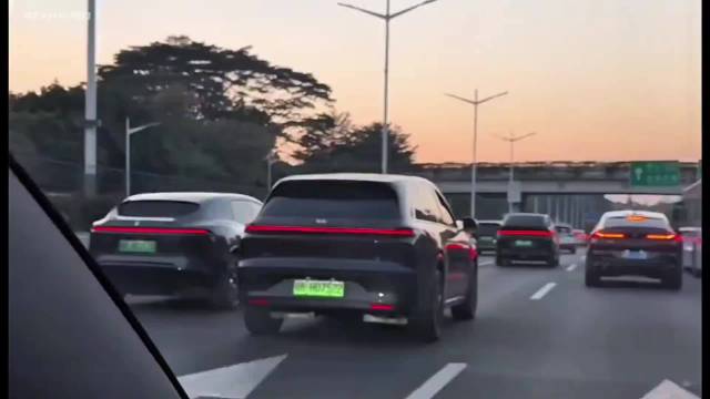 还记得曾经那些经典的汽车尾灯吗