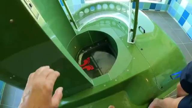 脑袋里第一反应就是这音乐了