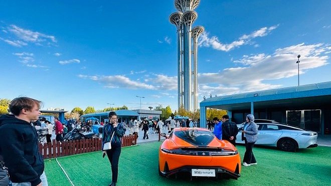 11月第一天，广汽昊铂进京赶考