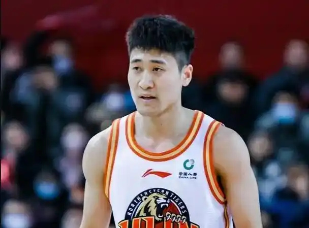 1换3，姜伟泽或交易，张明池野球场夺冠，孙悦前妻被曝约会白人