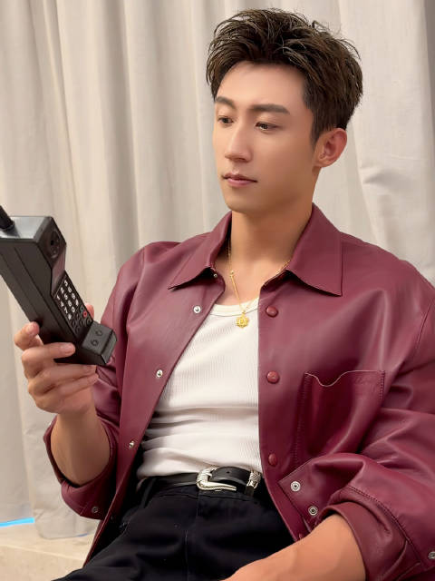 黄景瑜冬至发文送温暖祝福