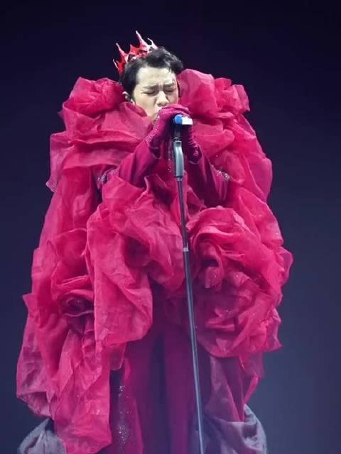“为什么全世界的恋 我都失一遍”