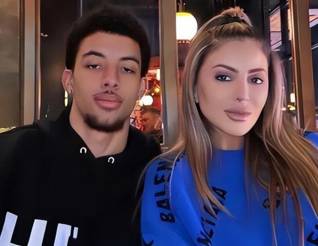 恭喜皮蓬前妻,乔丹儿子不在身边,深夜参加派对,魅力不输卡戴珊休闲区蓝鸢梦想 - Www.slyday.coM 恭喜皮蓬前妻,乔丹儿子不在身边,深夜参加派对,魅力不输卡戴珊休闲区蓝鸢梦想 - Www.slyday.coM