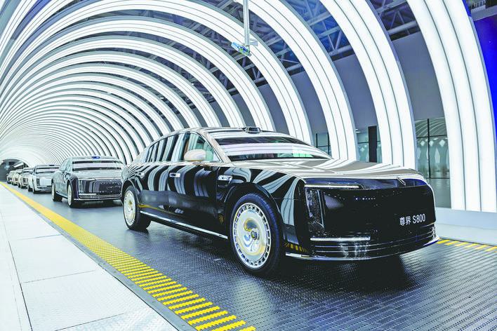 尊界S800第一万台下线