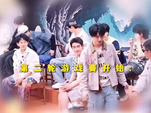 刘耀文:好险… 文轩碗盆刘耀文宋亚轩文轩世界第一初恋