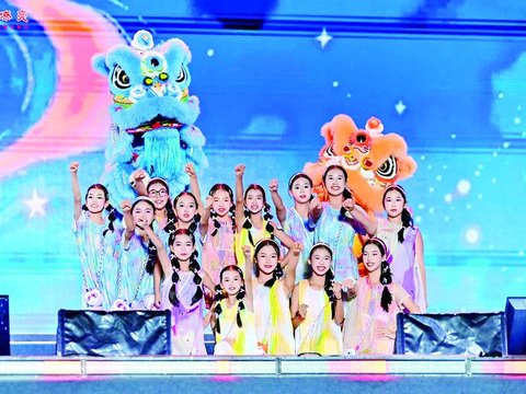 德庆雏凤童声合唱团唱响“村歌嘹亮”