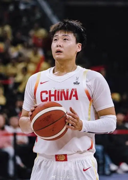 深夜官宣，男篮名单出炉，赵睿队长，周琦落选，继伟回归，9人有伤