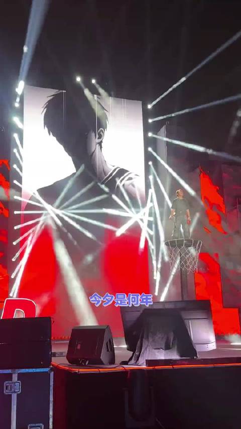 谁懂旋律响起的那一刻，简直就是爷青回，一场全国大赛一等就是一整个青春啊