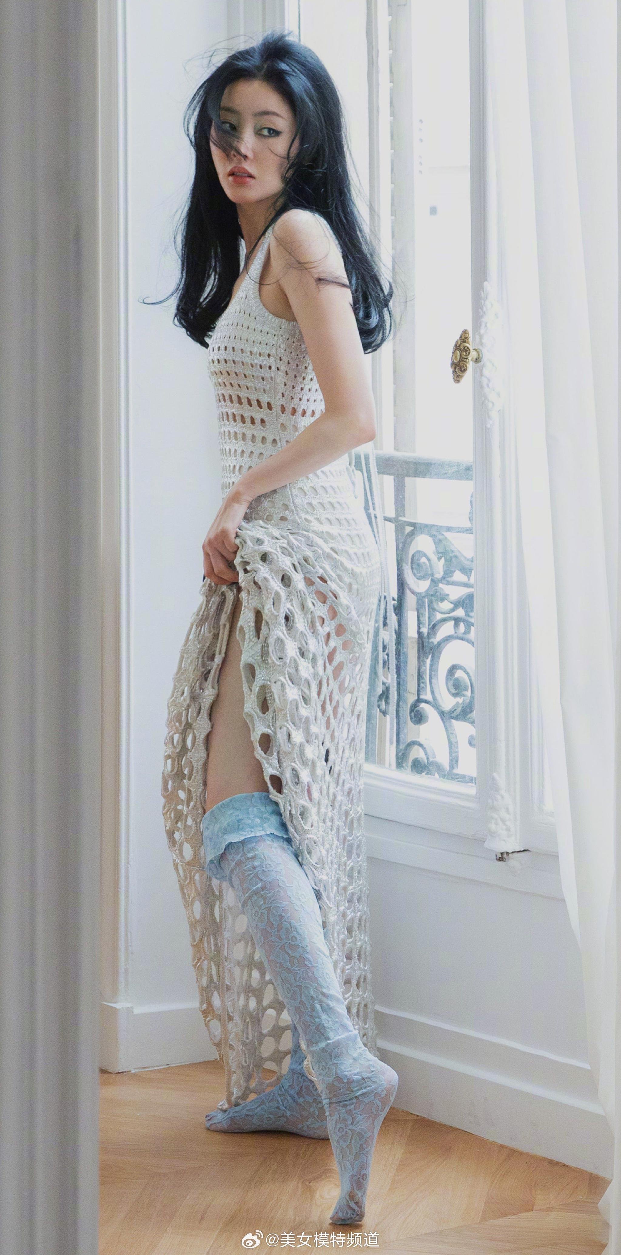 张天爱时尚芭莎封面