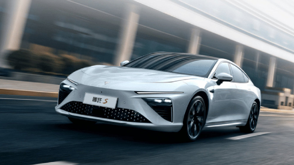 车企遇困后，“孤儿车”怎么修？哪吒汽车车主保养维修陷窘境