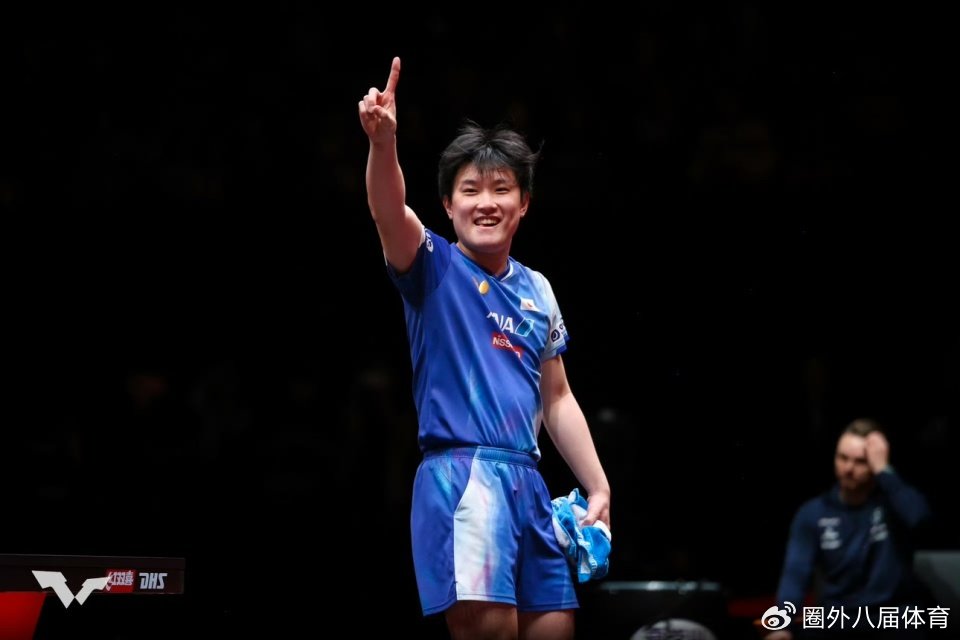 张本智和首夺WTT总决赛冠军 赛后豪言明年要拿更多冠军