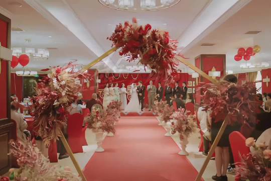 二搭终于结婚了！上一世他们一个是卧底一个是毒枭女儿，相爱却be！