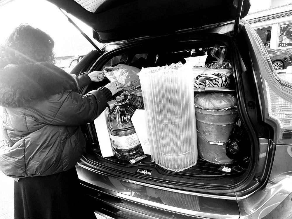 年后返程的后备箱 装满家人的牵挂