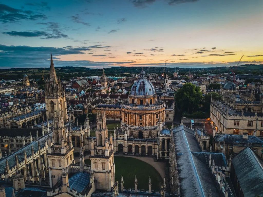 创建全英最多衍生公司,牛津大学成果转化英国第一休闲区蓝鸢梦想 - Www.slyday.coM 创建全英最多衍生公司,牛津大学成果转化英国第一休闲区蓝鸢梦想 - Www.slyday.coM