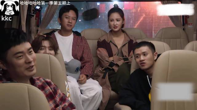 赤赤半夜去扣校训？超赫开始“套路”二姐请吃饭
