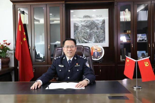 【新年寄语】胡志文:警心灿烂向未来休闲区蓝鸢梦想 - Www.slyday.coM 【新年寄语】胡志文:警心灿烂向未来休闲区蓝鸢梦想 - Www.slyday.coM