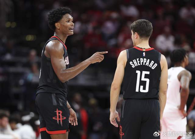 连续受挫暴露火箭体系缺陷：为何乌度卡不肯重用谢泼德以破局？