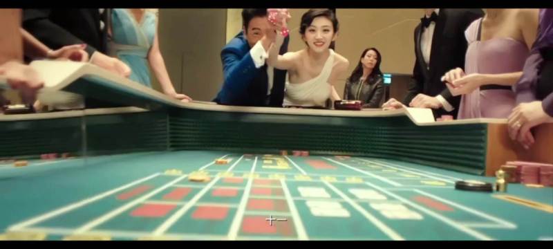 你问西湖水～ 偷走她的几分美～好上头[萌萌哒R][萌萌哒R][萌萌哒R]景甜澳门风云 恋人心明星封神的瞬间