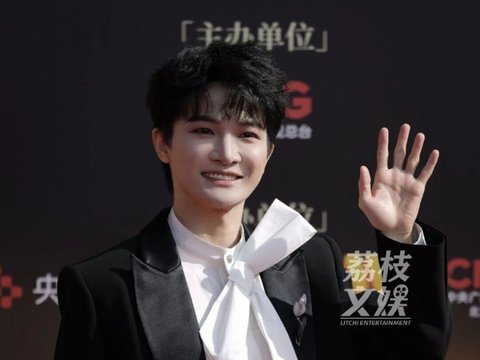 电影盛典红毯：张子枫希腊神女，辛芷蕾美神降临，沈腾马丽想演父女