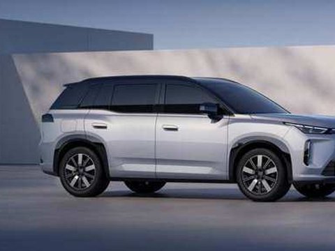 国民增程大五座SUV 12.68万起！埃安i60正式开启预售 正观新闻
