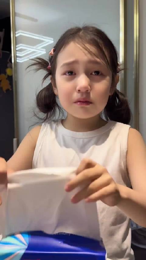 王小麦回应争议称没空陪闹，魏牌蓝山新车发布