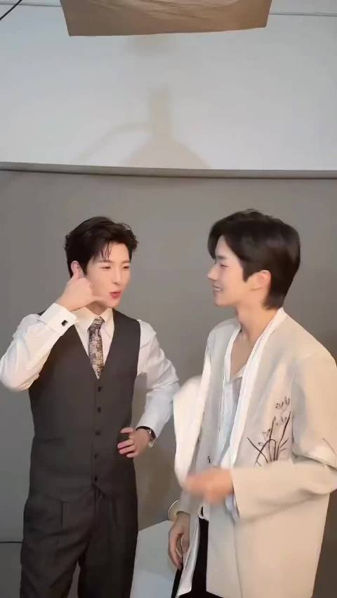 可爱捏黄星邱鼎杰 江衡李沛恩 手势舞 磕糖 强烈推荐