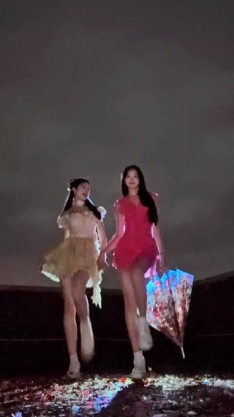 世界在下沉 而我们在狂欢！ 原唱老师是