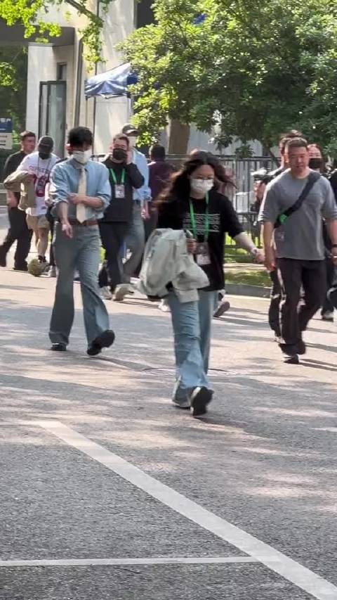 期待今晚国乐无双的直播吧！ 又可以有新音综看了！今天好帅啊！