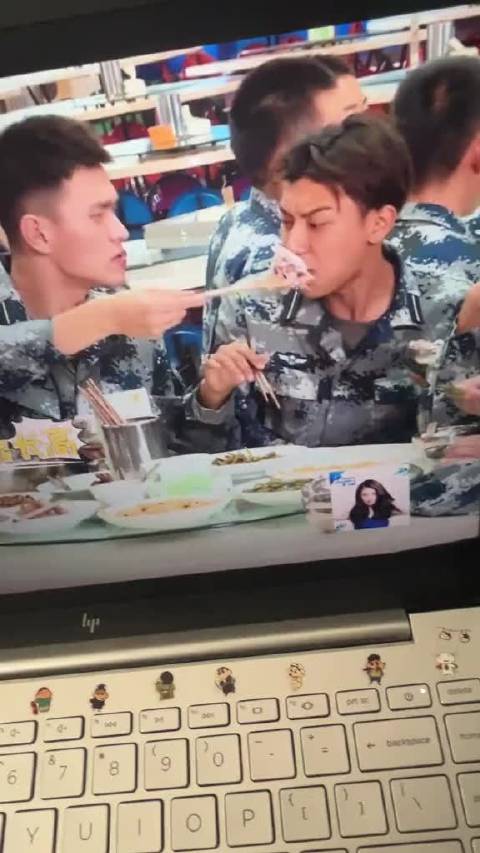 哈哈哈哈哈哈哈哈哈哈哈哈哈怎么会这么搞笑啊
