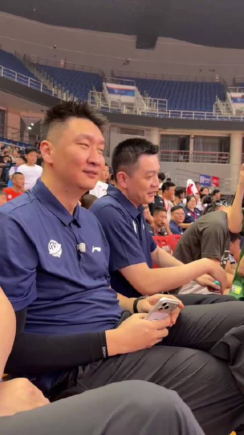 孙悦评小学生篮球联赛，称个人能力亮眼但团队配合不可忽视