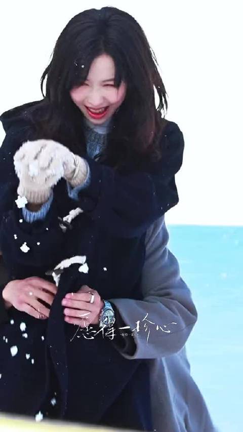 冬天 初雪 围巾 12月 雪夜告白
