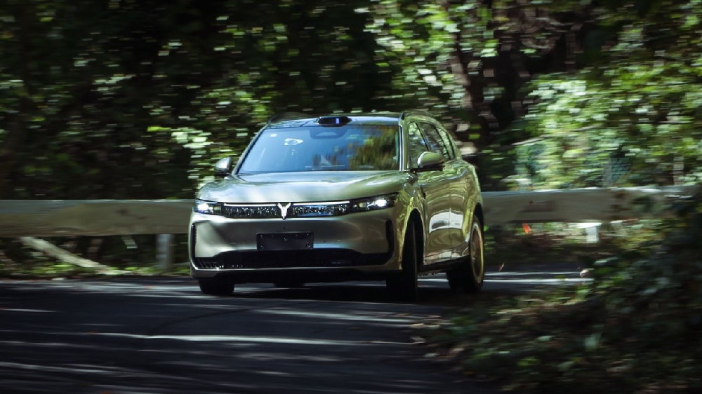 岚图FREE+为国争光，刷新“秋名山”全新量产SUV圈速纪录