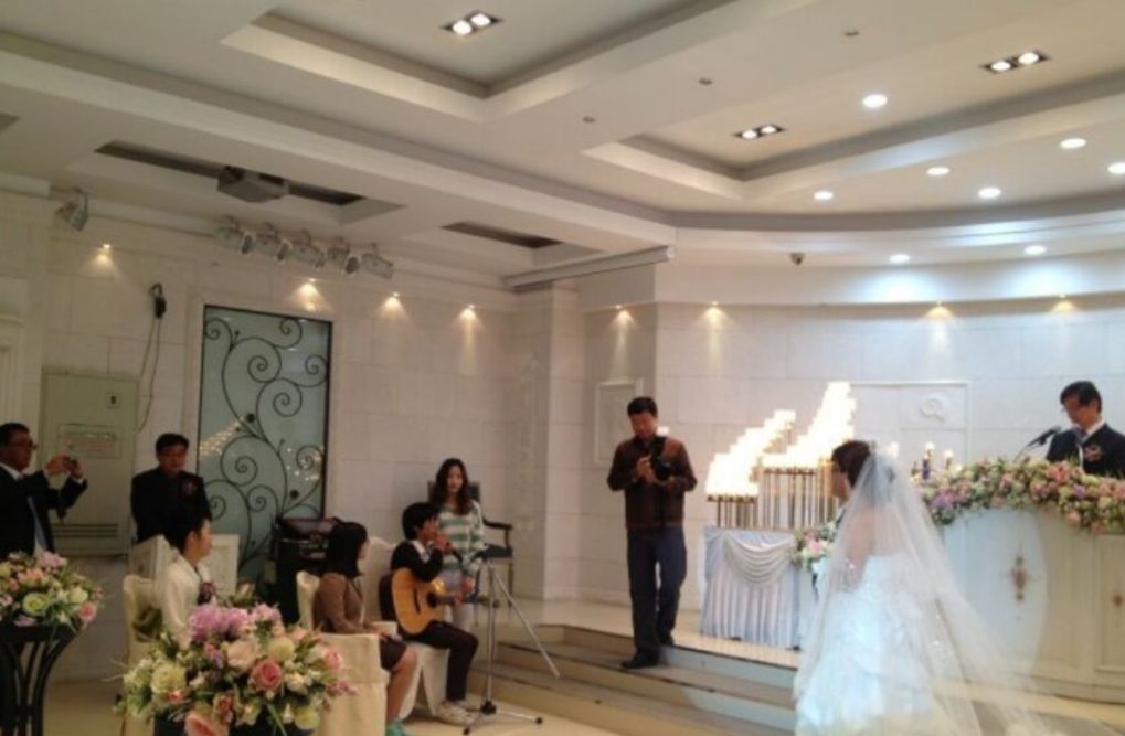 男子远赴<a href=