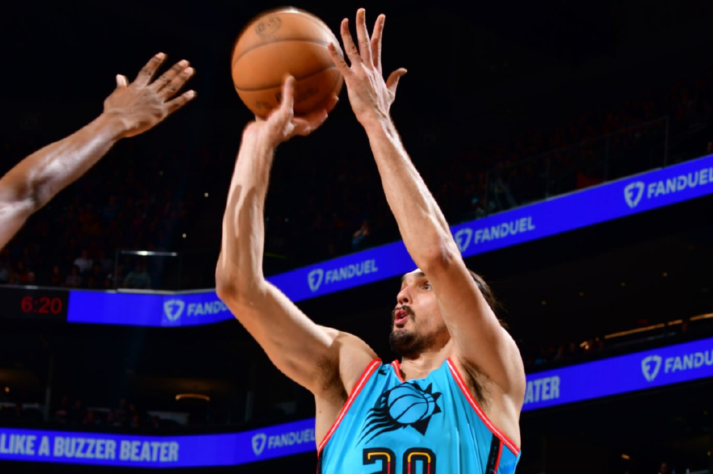 雷霆NBA新星四少联手发威 MVP热门领衔季后赛前景被广泛看好