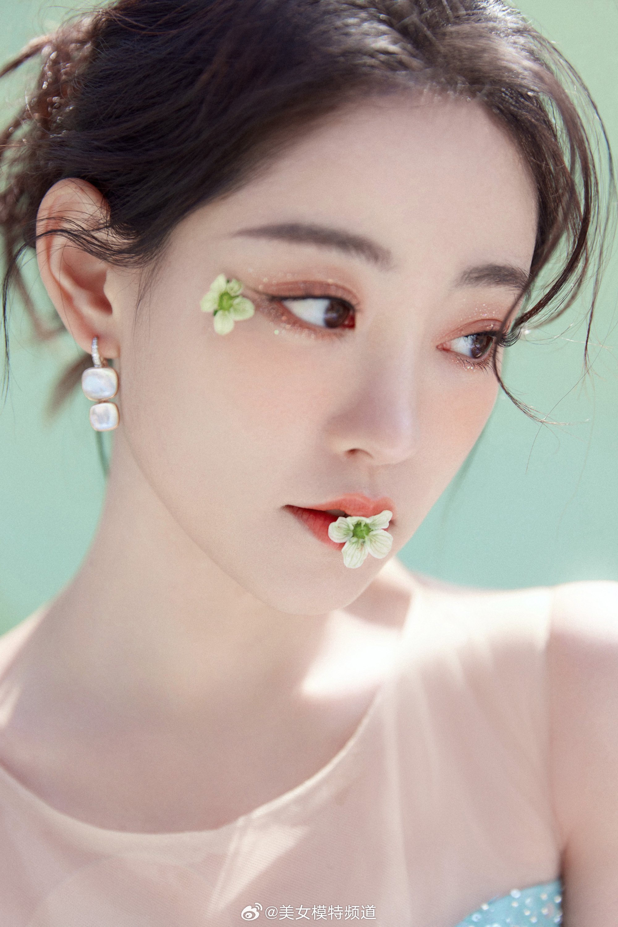 祝绪丹美腿写真