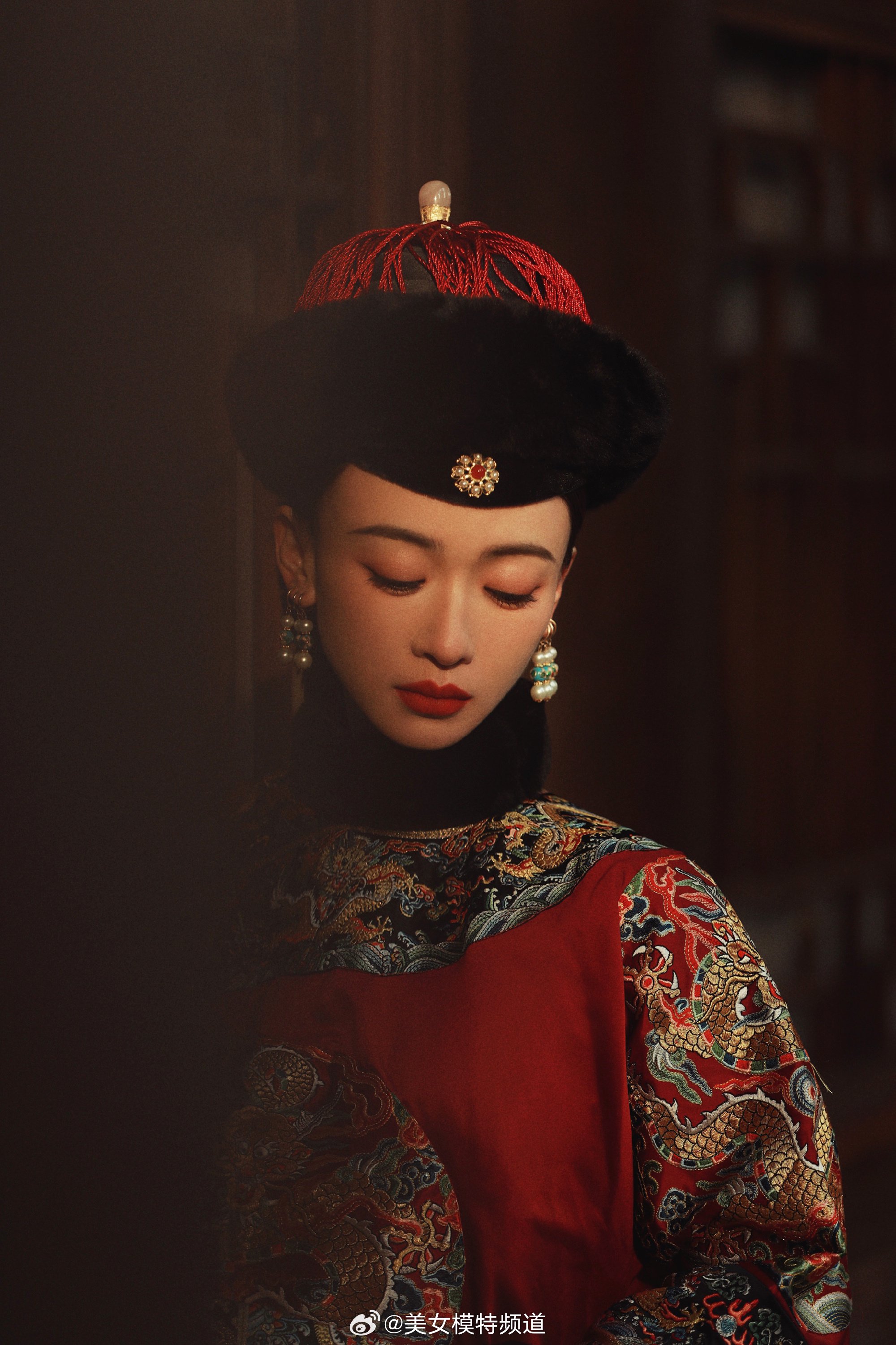 吴谨言清装梦回魏璎珞