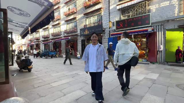 无需轻舟 自越万山"