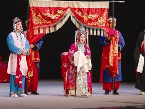 经典《锁麟囊》 津门程韵响“长安”