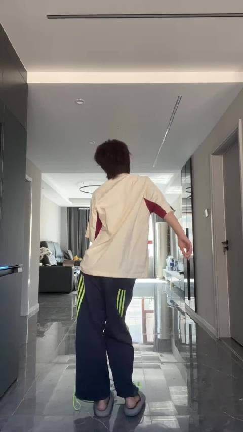 给鸟叔新编了套舞蹈 希望他能喜欢 哈哈哈