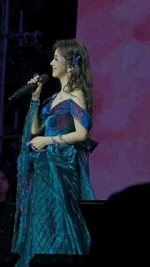 梦回今夏恭喜我们宇宙第一业余歌手圆梦