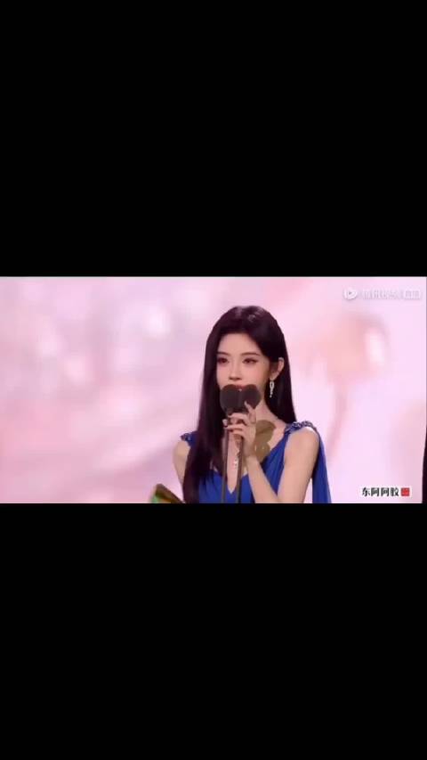 差距自己找鞠婧祎陈都灵 白鹿 赵露思 田曦薇