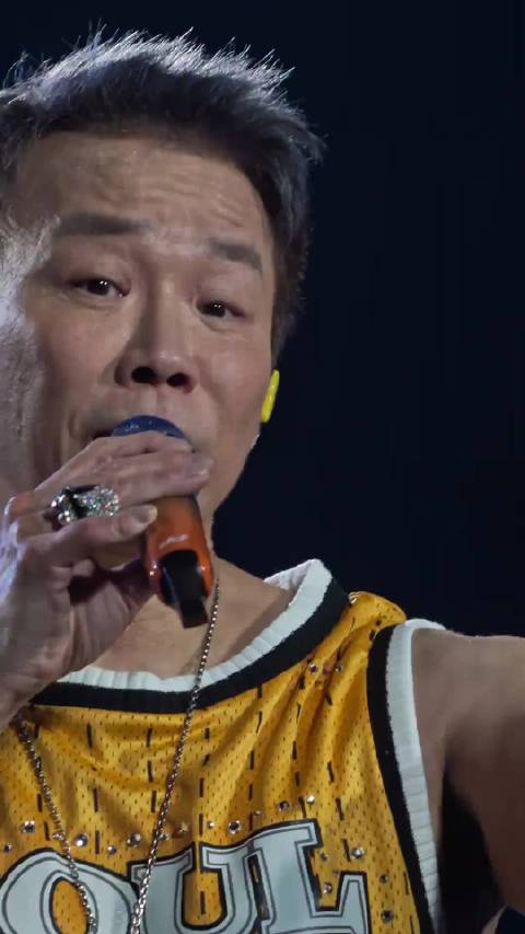 陶喆重庆演唱会《天天》是陶喆所有歌曲里个人最喜欢的一首~开头陶老师看我镜头好多次，坐在第一排简直太幸福啦陶喆 陶喆
