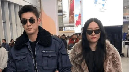 霍思燕有点李湘那味了，她那从容贵气的姿态，即便变胖也有幸福感