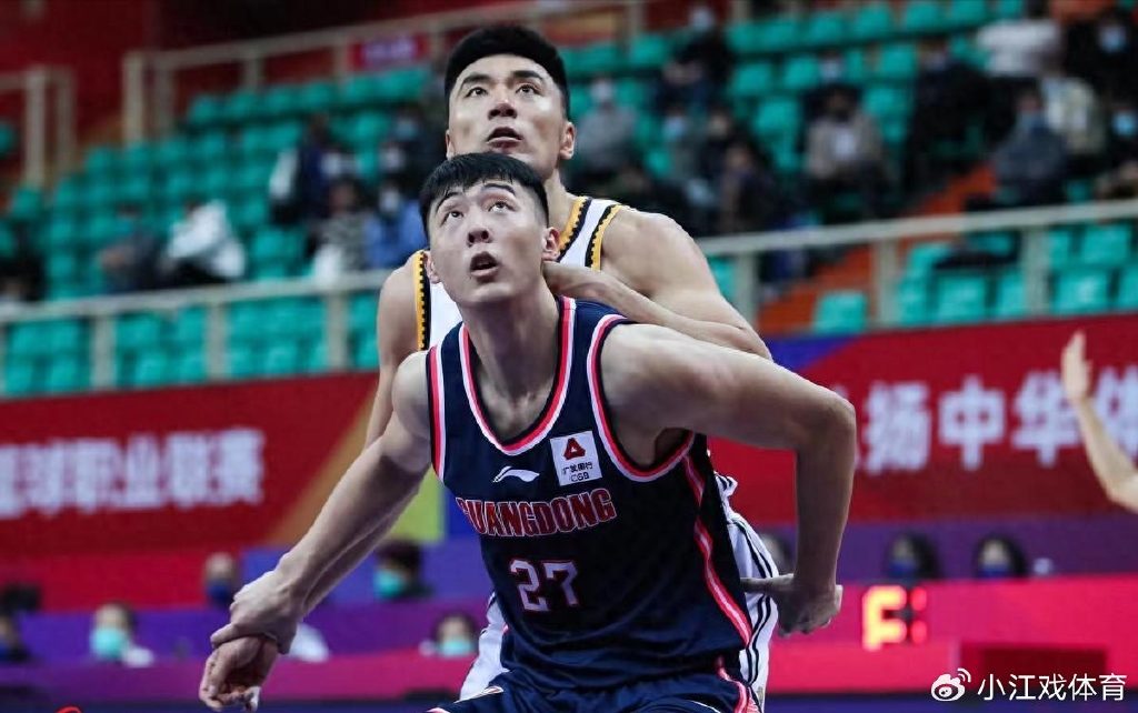 各禁赛1场！山西替补中锋吃亏，杜锋不疼不痒，王睿泽送关键失误