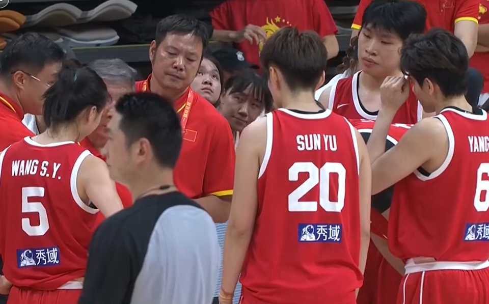女篮世界杯想晋级！宫鲁鸣需要放弃1人，召回1王牌球员