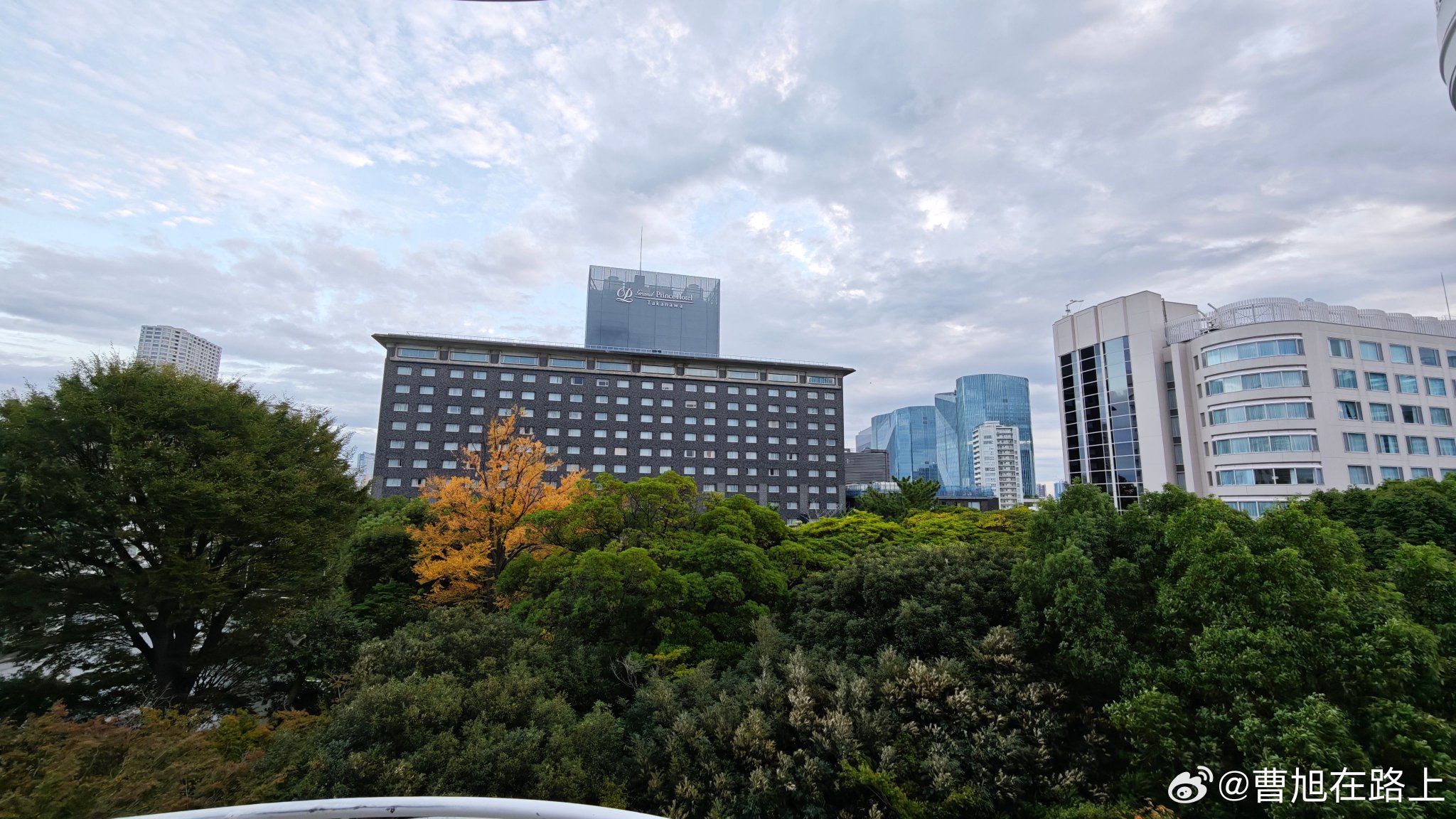 早啊 今天出发会比较早 车展媒体日 关注我哈 今天很精彩