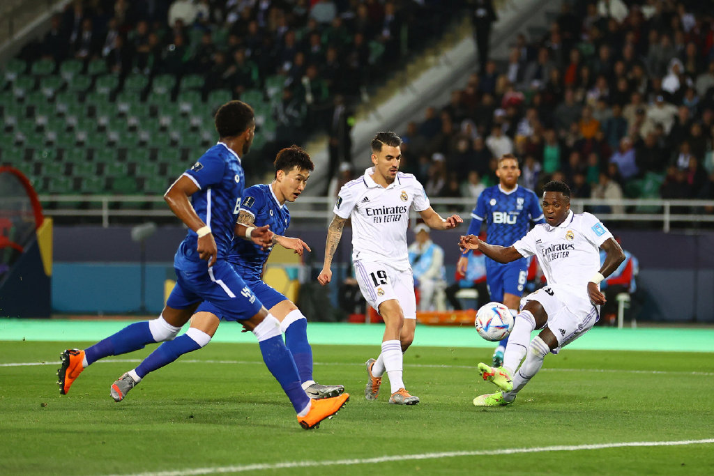 皇马对战塞尔塔比赛直播