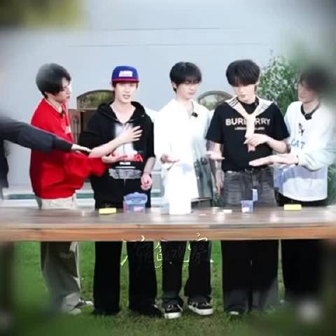两个人都挺不满意的